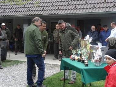 Agyaggalamb-lövészet Somorja város polgármesterének vándorserlegéért