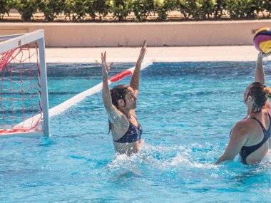 Foto: Takéto baby hrajú vodné pólo Foto: Takéto baby hrajú vodné pólo