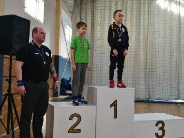 Po prvom kole sú mladí zápasníci na druhom mieste