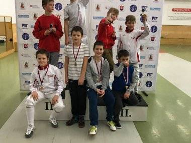 Skvelé výsledky našich mladých šermiarov v treťom kole Slovenského Pohára Skvelé výsledky našich mladých šermiarov v treťom kole Slovenského Pohára