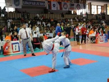 Skvelé výsledky šamorínskeho karate klubu Budokan Samaria v Trenčíne Skvelé výsledky šamorínskeho karate klubu Budokan Samaria v Trenčíne