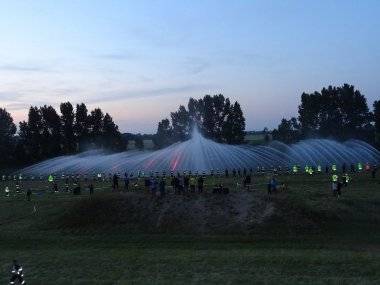 Fotoreportáž z nácviku hasičskej fontány Fotoreportáž z nácviku hasičskej fontány