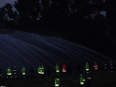 Fotoreportáž z nácviku hasičskej fontány Fotoreportáž z nácviku hasičskej fontány