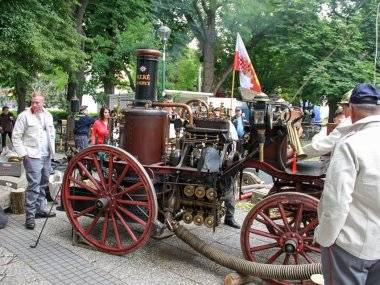 Képriport az „Így oltották a tüzet elődeink” elnevezésű IV. nemzetközi történelmi tűzoltó-technikai kiállításról