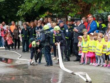 Képriport az „Így oltották a tüzet elődeink” elnevezésű IV. nemzetközi történelmi tűzoltó-technikai kiállításról