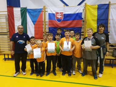 Päť medailí našich najmladších zápasníkov