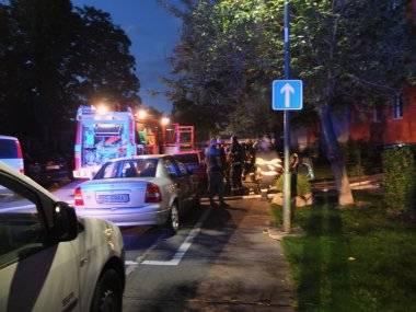 Pri požiari na Gazdovskom rade zasahovalo 15 hasičov