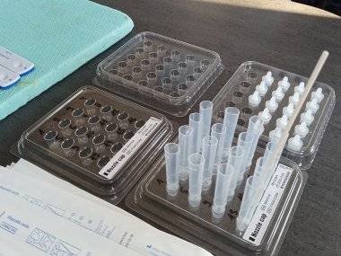 Od pondelka vám v Šamoríne urobia PCR test aj za výmenný lístok od lekára!