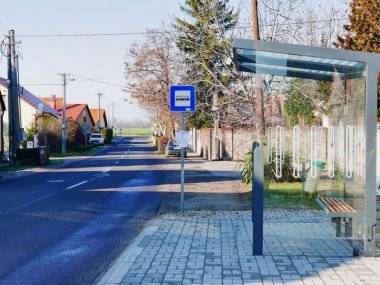 Mesto obnovilo autobusové čakárne
