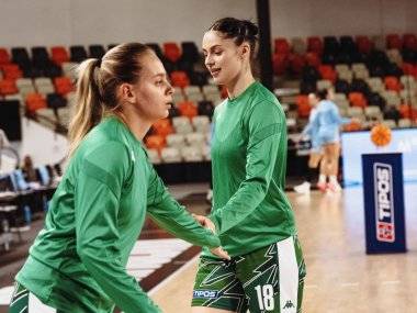 ŠBK Šamorín nestačil na Slovan, Tilda Slamová však predviedla dva parádne koše so sirénou ŠBK Šamorín nestačil na Slovan, Tilda Slamová však predviedla dva parádne koše so sirénou