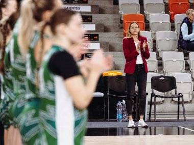 ŠBK Šamorín nestačil na Slovan, Tilda Slamová však predviedla dva parádne koše so sirénou ŠBK Šamorín nestačil na Slovan, Tilda Slamová však predviedla dva parádne koše so sirénou