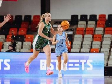 ŠBK Šamorín nestačil na Slovan, Tilda Slamová však predviedla dva parádne koše so sirénou ŠBK Šamorín nestačil na Slovan, Tilda Slamová však predviedla dva parádne koše so sirénou