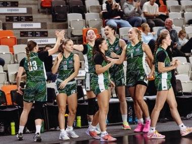 ŠBK Šamorín nestačil na Slovan, Tilda Slamová však predviedla dva parádne koše so sirénou ŠBK Šamorín nestačil na Slovan, Tilda Slamová však predviedla dva parádne koše so sirénou