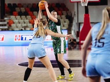 ŠBK Šamorín nestačil na Slovan, Tilda Slamová však predviedla dva parádne koše so sirénou ŠBK Šamorín nestačil na Slovan, Tilda Slamová však predviedla dva parádne koše so sirénou