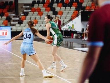 ŠBK Šamorín nestačil na Slovan, Tilda Slamová však predviedla dva parádne koše so sirénou ŠBK Šamorín nestačil na Slovan, Tilda Slamová však predviedla dva parádne koše so sirénou