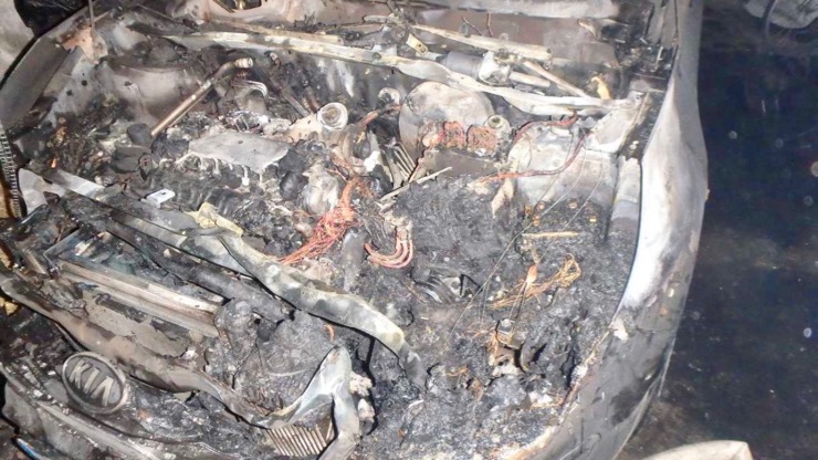 Požiar auta D. Lužná 01