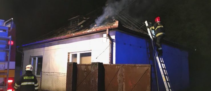 Požiar strechy RD v Jelke - 02